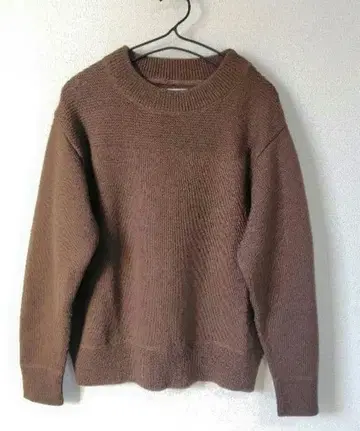 MHL 크루넥 니트