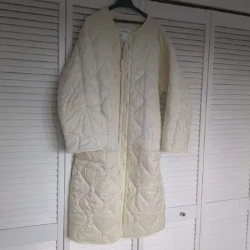 아이보리 퀼팅 자켓 극한용
