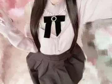 앙크루즈 어깨 트임 니트 상의