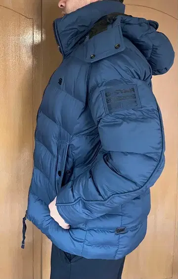 네이비 패딩 자켓 후드 부착