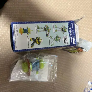 타미 에이리언 버즈 라이트이어 피규어 세트