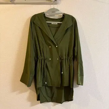 [ 미사용품 ] 올리브 그린 후드 부착 자켓