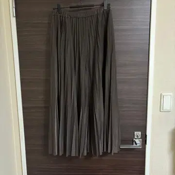 저리 플리츠 팬츠 그레이스 콘티넨탈