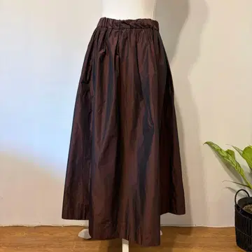 스픽 앤 스팬 롱 스커트