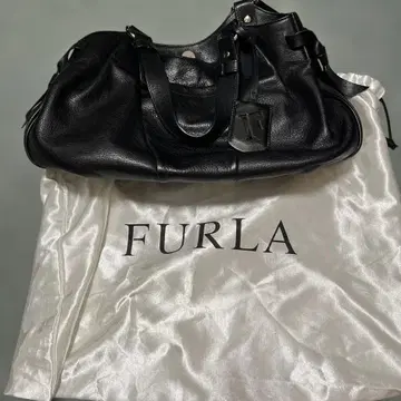 FURLA 블랙 핸드백 수납 가방 포함