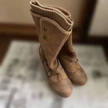 axes femme 니트 탑 포함 베이지 부츠 L 사이즈
