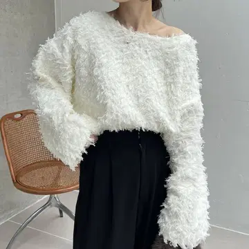 새상품급 카프리슈 레마쥬 프린지 보트넥 풀오버 화이트