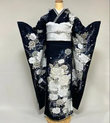 다크 네이비 쿨한 장미에 모란과 국화의 후리소데 풀세트