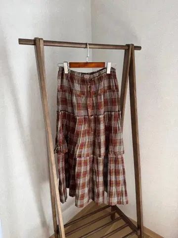 [ PINK HOUSE ] 체크 무늬 티어드 롱 스커트