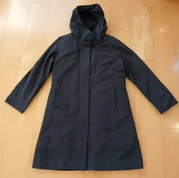 UNTITLED 충전솜 라이너 포함 2WAY 스탠드 후디드 코트