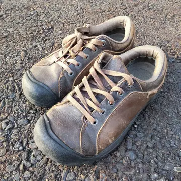 KEEN 브라운 아웃도어 신발