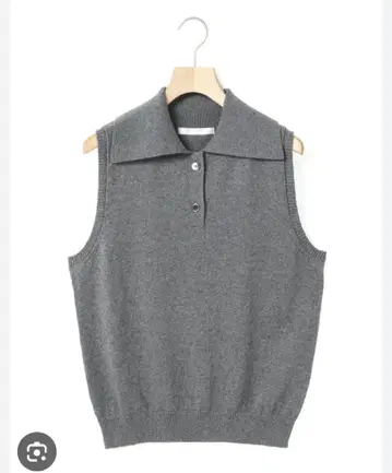 MARMARMAR 그레이 폴로넥 니트 베스트