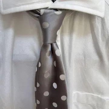 넥타이 TOMORROWLAND