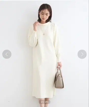 새상품 INDIVI 펄 버튼 니트 원피스 화이트 38