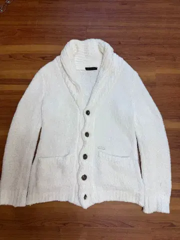 고스타르지후가 가디건