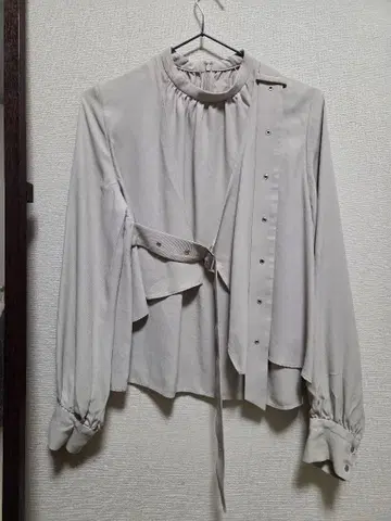 정품 UNITED TOKYO 저스트 볼레로 블라우스