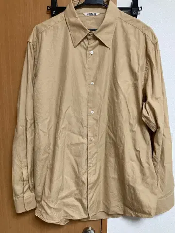 AURALEE 베이지 긴팔 셔츠 사이즈 4