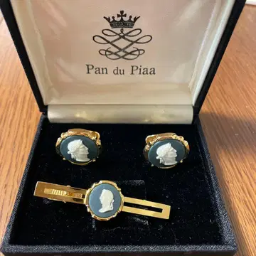 Pan du Piaa 커프스 링크와 타이 바 세트
