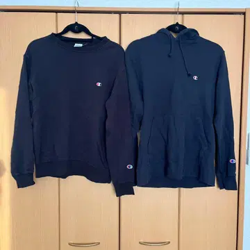 Champion 블랙 후드티와 트레이닝복 세트