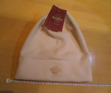Hard Rock 크림색 플리스 캡 미사용 택 포함