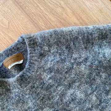 그레이 크루넥 니트