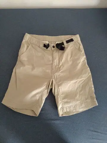THE NORTH FACE 베이지 숏팬츠