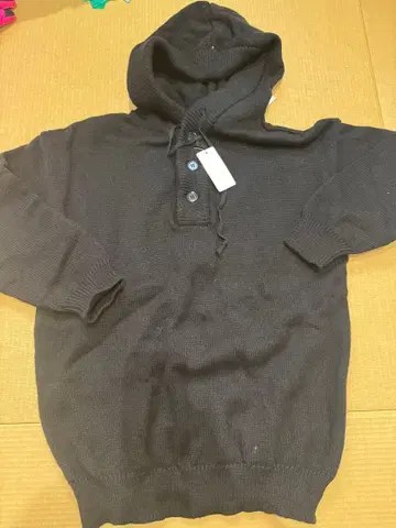 [ 새상품 ] 블랙 후드 부착 니트 스웨터