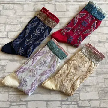 새상품 일본제 자수 디자인 삭스 4족 세트 23~24cm