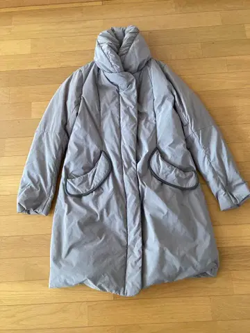 HIROKO KOSHINO 그레이 다운 자켓