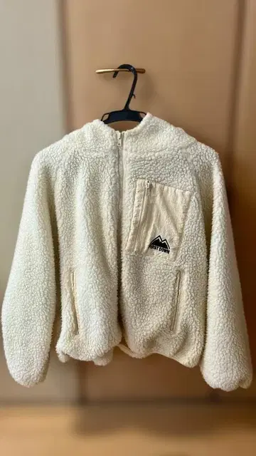 [ FIRST DOWN ] 플리스 자켓 후드 부착 크림색