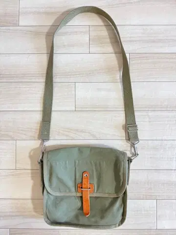 이치자와 캔버스 올리브 그린 숄더백 캔버스