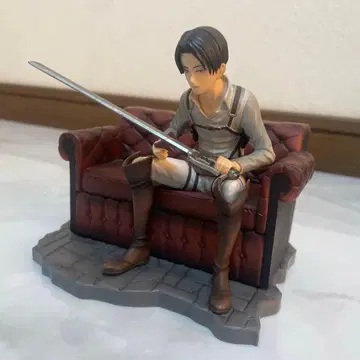 제일복권 리바이 피규어