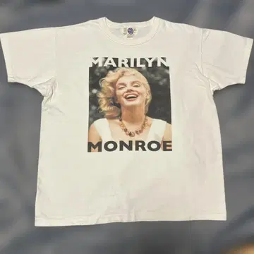 토이즈 맥코이 마릴린 몬로 T셔츠 사이즈 XL