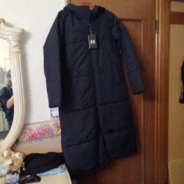 인기 상품! 미사용 새상품 택 포함 언더아머 블랙 벤치 코트 여성 완판템