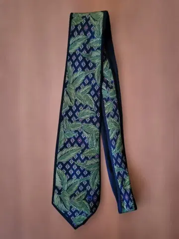 mila schon 실크 넥타이 잎 패턴 네이비