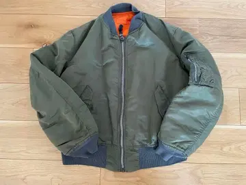 MA-1 플라이트 자켓 올리브 그린