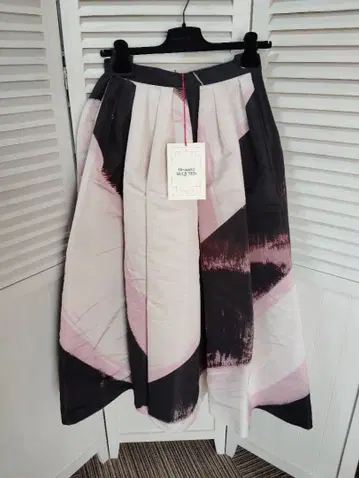 [ 택 포함 미사용 ] ALEXANDER McQUEEN 플레어 스커트