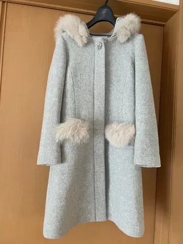 프로포션 바디 드레싱 울 코트 퍼 비쥬 후드 부착