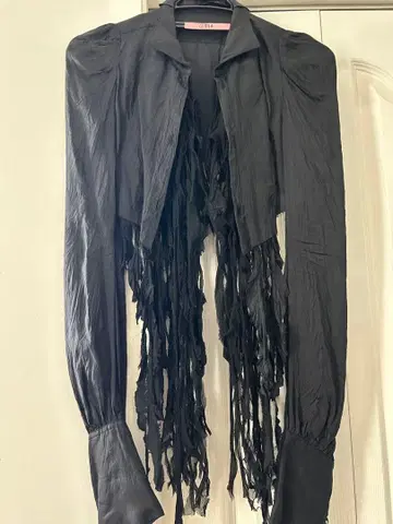 if sis was nine txs Hyde 착용 볼레로 2회 착용