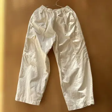 카구레 코튼 아이보리 와이드 테이퍼드 팬츠