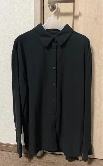 이번 시즌 신상 TODAYFUL Peachskin 오버 셔츠