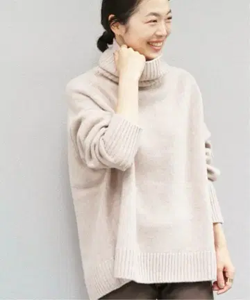 새상품급 IENA AQUA 하이넥 와이드 풀오버 니트 캐시미어