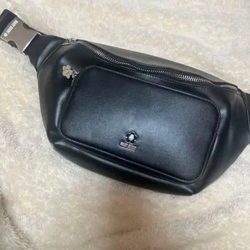 새상품 MARY QUANT 블랙 바디백 블랙 웨스트 파우치 마리크와