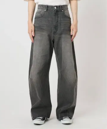 베이크루즈 스토어 3D 트위스트 배기 팬츠 블랙