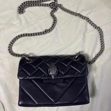 커트 가이거 블랙 퀼팅 백