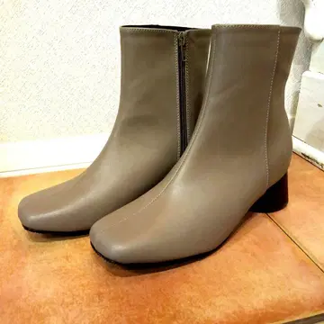 메루카리 시 특가 새상품 원통형 힐 숏부츠