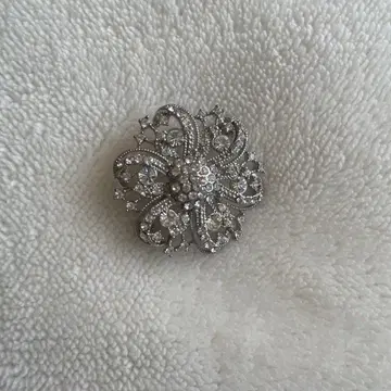 셀포드 실버 꽃 모양 브로치