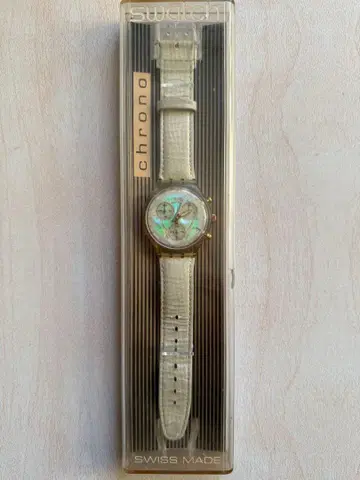 Swatch Chrono 아이보리 밴드