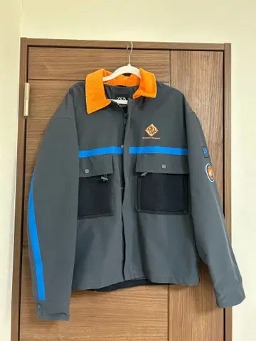 ZARA 패치 부착 자켓 그레이/오렌지