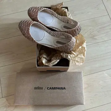 멜리사 캄파나 PAPEL V II AD